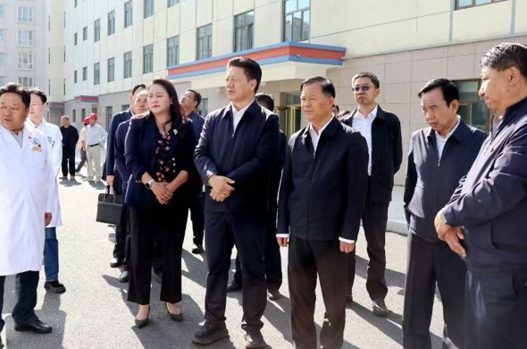 吕刚、尕玛朋措调研“医疗、医保、医药”协同发展工作时强调：以省级区域医疗中心建设和“三甲”创建为契机 全面提高医疗服务和保障水平
