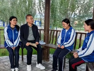 【援青路上】“校长阿爸”用志诚之心托起少年求学梦