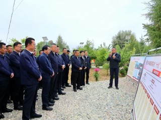 对标样板找差距  加压奋进促提升——海南州开展“十化”党建现场观摩并召开座谈会